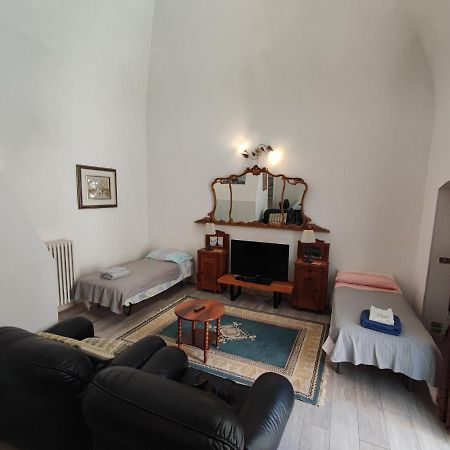 בארי Very Central Apartment, By Shops, Bars, Restaurants מראה חיצוני תמונה